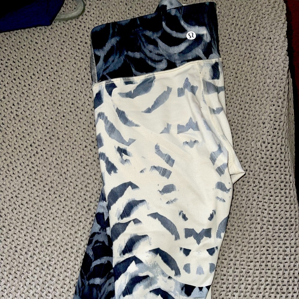 Lululemon crop 19”, size 2